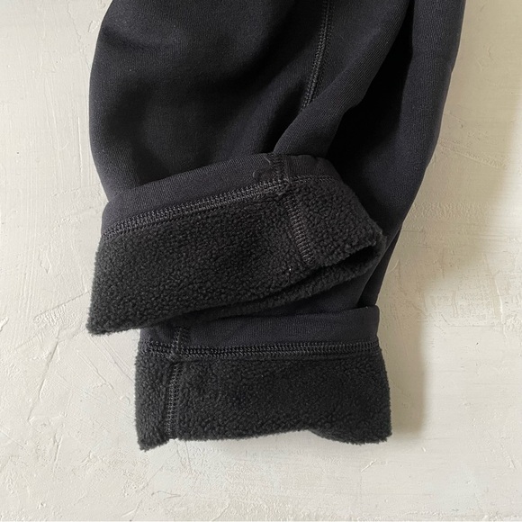 ATHLETA Altitude Tight Stretch Fleece Tight Fleece Leggings Black Size 2X - Picture 10 of 13